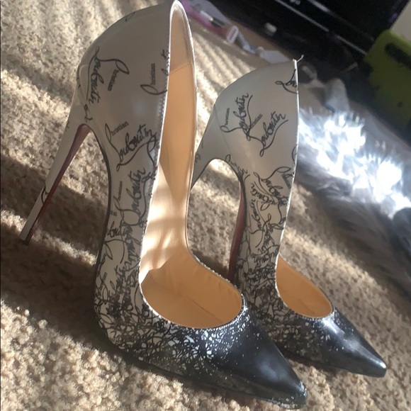 Red bottoms - Picture 1 of 4